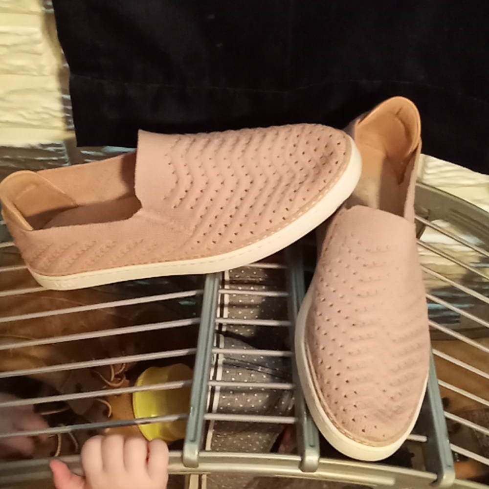 Ugg cheveron